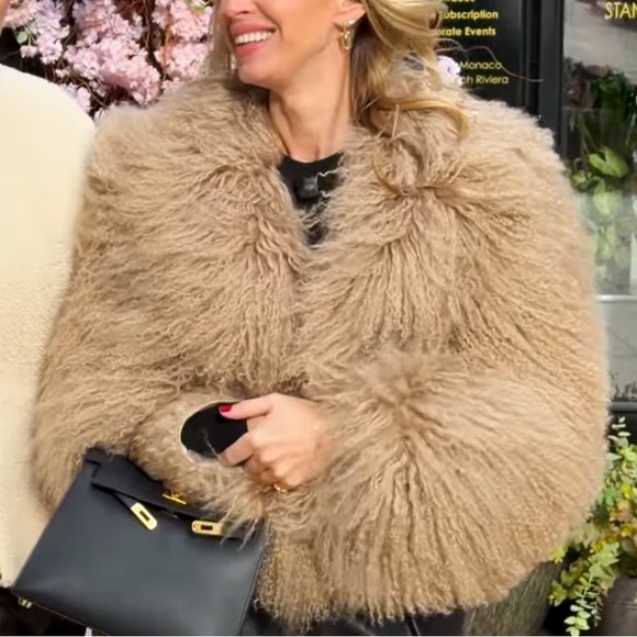 Anthropologie Dark Brown NVLT CROP
FRINGE FAUX FUR COAT sz XS - Picture 3 of 8